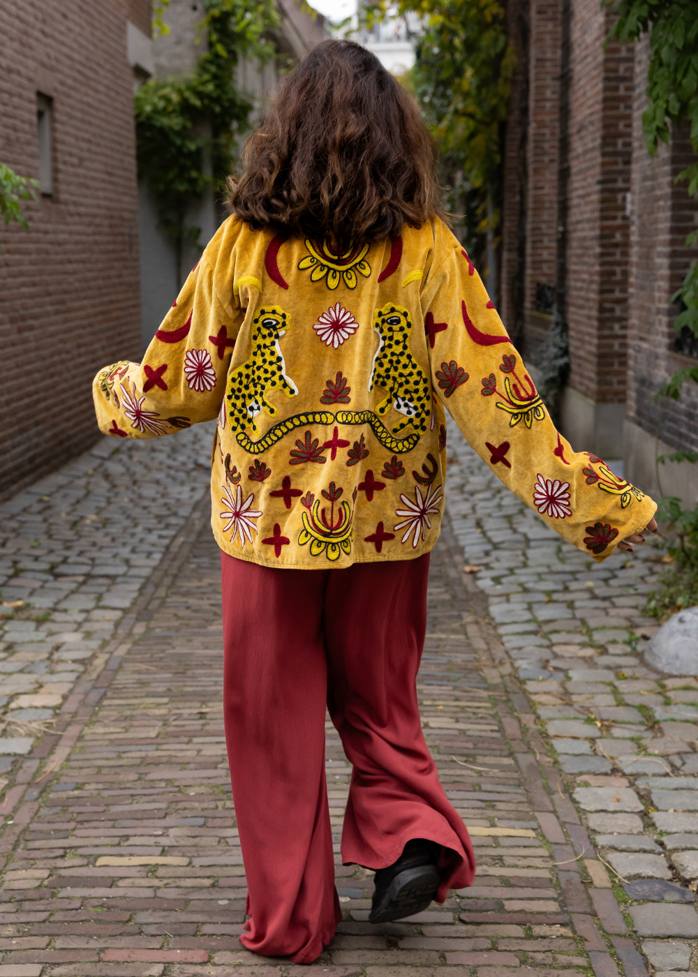 Have an eye on you - The Jacket